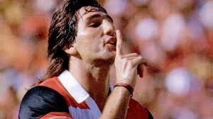 Want to see more posts tagged #renato gaucho? Ritratti Renato Gaucho Bidone E Campione Nella Stessa Vita