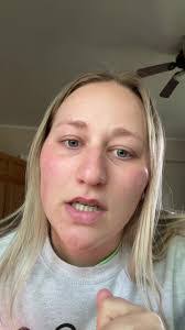 Amber Erdman's Instagram, Twitter & Facebook