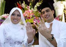 Oleh karena itu, pemilihan cincin pernikahan perlu diperhatikan. 16 Cincin Nikah Lelaki Dan Perempuan Trend Inspirasi