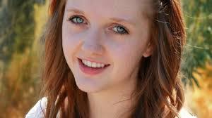 Stefanie York's Instagram, Twitter & Facebook