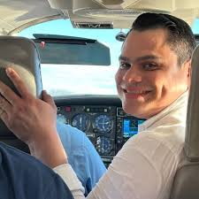 Caleb Navarro (@calebnavarror) • Instagram photos and videos