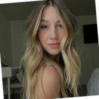 Kristina Vidal's Instagram, Twitter & Facebook