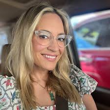 Can someone restore this photo of your mom?