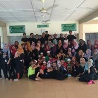 Pertubuhan anak yatim tengku ampuan fatimah alor akar jabatan kemajuan masyarakat negeri, 25856 kuantan, pahang tel/fax 3. Rumah Anak Yatim Permata Camar Kuantan