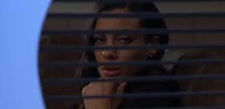 Daphne è sull'aereo e pensa a Carter 🇺🇸