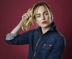 For the most part, celebrity crushes are formed because said celebrity usually has a face you want to make out with, but when a woman has a crush on a female celebrity, it goes well beyond the physical. Caity Lotz Jeans Play With Hair Wallpaper Playing With Hair Female Celebrity Crush Actresses