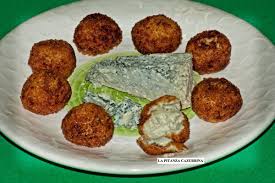 Croquetas De Cabrales Con Panko En 2020 Croquetas Recetas Deliciosas Recetas De Cocina