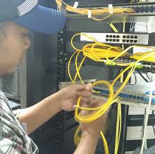 Fiber optik adalah sebuah perkembangan teknologi yang menuntut sarana yang dapat melakukan transfer data yang begitu besar dan juga. Jasa Splicing Terminasi Fiber Optic Solo Murah Solo Fiber