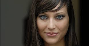 Deborah Monnot's Instagram, Twitter & Facebook