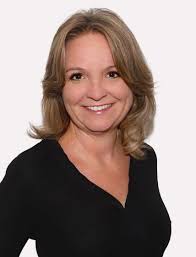 Debbie Engel's Instagram, Twitter & Facebook