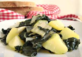 Bietole e patate è un contorno facile e buono da preparare, delle bietole o biete (quelle a costa larga) saltate in padella con un soffritto d'aglio con l'aggiunta di patate bollite a pezzetti. Bieta E Patate Un Ottimo Contorno Home Sweet Home