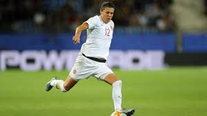 Christine sinclair's annual salary earning is 380,000 us dollars. Frauen Wm Kanadas Christine Sinclair Jagt Tor Weltrekord Fussball Bild De