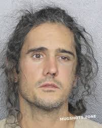 Chad Redding's Instagram, Twitter & Facebook