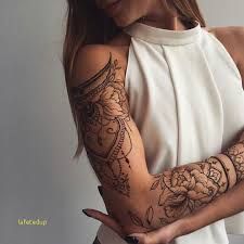 Présent dans la culture hindoue, on le retrouve aussi chez les bouddhistes où il est utilisé pour méditer. Tattoo Les Meilleures Idees De Tatouage Femmes Tendances 2019