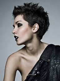 From the dvd beauty defined hair expert and stylist joe edwards creates the spiky hair look on a short haired model in preparation for a photoshoot. 9 Ways To Rock Short Hair Like A Fierce Diva