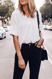 Black And White Shirt Womens Blonde Woman Wearing Madewell Short Sleeve White Shirt Black Jeans Fashion Jackson San Diego Fas White Shirt Outfits White Shirt Black Jeans White Shirts Women