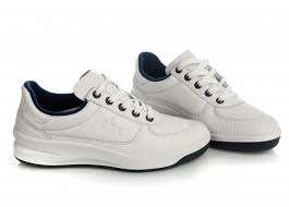 Finde jetzt aus einer großen auswahl an modischen kleidern für jeden anlass dein lieblingsteil sicher dir günstige preise für frauen kleider bei outfits24 Tbs Bootsschuh Brandy Weiss Navy Ab 84 95 Jetzt Kaufen Svb