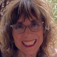 Lori Resnick's Instagram, Twitter & Facebook