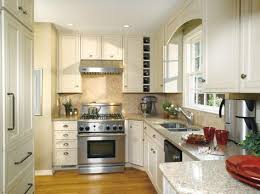 This Petite Decora Kitchen With Braydon Manor Cabinets Comes To Life With A Light Jasmine Finish And Delica Decora Cabinets Kitchen Design Kitchen Design Small