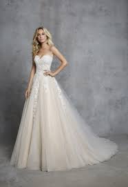 Check spelling or type a new query. Umstandsbrautkleider Brautmode In Ubergrossen