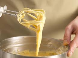 😉 meine tochter ist inzwischen 1,5 jahre alt und hält mich ganz schön auf trab. Einfacher Kuchenteig So Gelingt Das Grundrezept Lecker