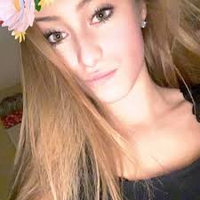 Anna Hanley (@annamariahanley)