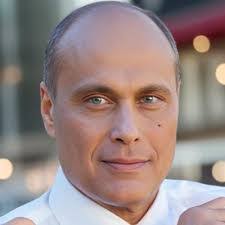 Paul Santoni's Instagram, Twitter & Facebook