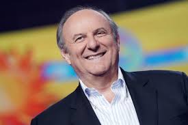 Gerry scotti è diventato nonno, il figlio edoardo e la moglie ginevra annunciano la nascita di virginia. Gerry Scotti E Diventato Nonno Per La Prima Volta E Nata Virginia L Huffpost