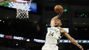Giannis is an extraordinary talent who can rack up the numbers with as per espn, the deal is worth $228m and giannis is guaranteed the entire amount, including an. Antetokounmpo In Der Nba 228 Millionen Fur Funf Jahre Sport Sz De