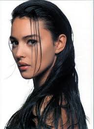 Monica Anna Maria Belluci je italská herečka a bývalá modelka. Dnes slaví  61. narozeniny. Gratulujeme. Získala dva Zlaté glóby a mnoho dalších  ocenění. V roce 2016 obdržela francouzský rytířský řád Čestné legie.