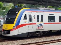 Maka terciptalah suatu bangunan berbentuk memanjang dengan jumlah satu lantai untuk bagian peron. Ktm Komuter Landasan