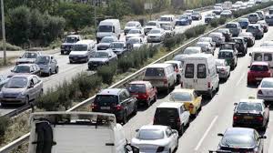 What does κινηση στους δρομουσ (kinisi stous dromous) mean in greek? Kinhsh Stoys Dromoys Xaos Sto Kentro Kykloforiakes Ry8miseis Sthn Katexakh Xarths To Pontiki