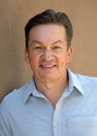 Robert Tweten's Instagram, Twitter & Facebook