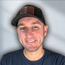 Christina Duniven's Instagram, Twitter & Facebook