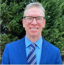 Chris Crain's Instagram, Twitter & Facebook