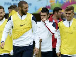 وأوقعت القرعة ويلز في المجموعة الأولى مع سويسرا وتركيا وإيطاليا. Ù…Ù†ØªØ®Ø¨ ÙØ±Ù†Ø³Ø§ ÙŠØ³Ø¹Ù‰ Ù„Ù…Ø­Ùˆ ÙØ¶ÙŠØ­Ø© 2010 Ø¨Ù…Ø´Ø§Ø±ÙƒØ© Ù…Ø´Ø±ÙØ© ÙÙŠ Ø§Ù„Ù…ÙˆÙ†Ø¯ÙŠØ§Ù„