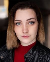 Ivis Wright's Instagram, Twitter & Facebook