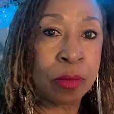 Edith Marie Green, Psychotherapist, provides online therapy