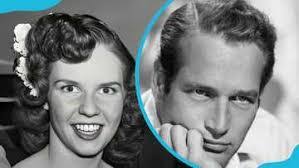 Dee Robbins's Instagram, Twitter & Facebook