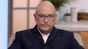 Isa na namang iskandalo sa BBC habang si Gregg Wallace ay bumaba na mula sa  Masterchef dahil sa maling pag-uugali kasama na ang hindi angkop na mga  biro sa sekso : r/Fauxmoi