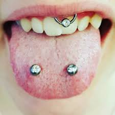 The tongue jewelry can be changed after the piercing is healed, which may take up to 4 weeks. Venom Tongue Piercing Venom S Piercing Studio Wien