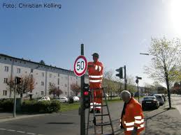 Check spelling or type a new query. Mehr Als Zuletzt Aber Weniger Als Von Anwohnern Gefordert Tempo 30 Auf Der Fulhamer Allee Nur Zeitlich Begrenzt Facetten Magazin Neukolln