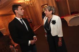 Mircea radu badea (romanian pronunciation: Mama Lui Mircea Badea A Fost O Profesoara Foarte Populara Wowbiz