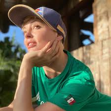 People keep saying I should do a podcast. The more they say that, the  quieter I get- I need to move past this psychological block. I know you may  not believe this,