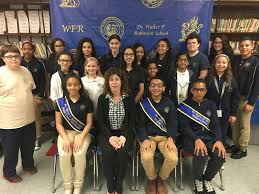 Dr. Walter F. Robinson Community School على X: "City Council President and  Member-at-Large Sharon Ashe-Nadrowski poses with the Robinson Community  School Student Council. https://t.co/5FTs53ASdd"