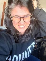 Amanda Thorsted's Instagram, Twitter & Facebook