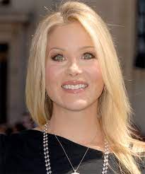 Christina applegate (born november 25, 1971) is an american actress and dancer. Christina Applegate Hairstyles Hair Cuts And Colors