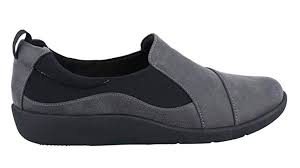 Best Walking Boots Shoes For Europe Best Shoes For Travel In Fall Winter Early Spring Shoe Boots Best Shoes For Travel Boots