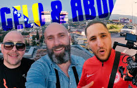 Sep 18, 2020 · so ist seine mutter nach langen jahren der enttäuschung endlich stolz auf ihn und seine träume verwandeln sich in die realität. Celo Abdi Niko Beim Diaspora Videodreh In Sarajevo 1 2