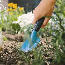 Die Blumen Beete Rufen Laut Nach Pflege Planungswelten Beete Pflege Garten